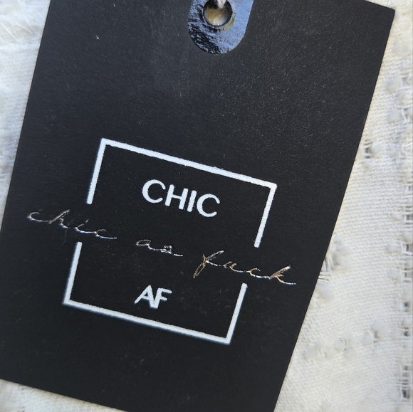 Nwt Chic af white eyelit shacket women's size medium - Picture 6 of 8